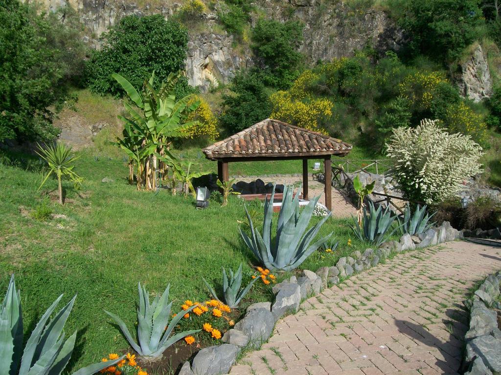 Antica Pietrara B&B Формелло Экстерьер фото